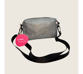 Travelbag aus recyceltem Segeltuch in silbergrau